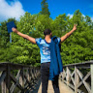 Meet your Posher, Dominic